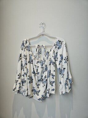 AMERICAN EAGLE OUTFITTERS  Floral Peasant Blouse - Medium,